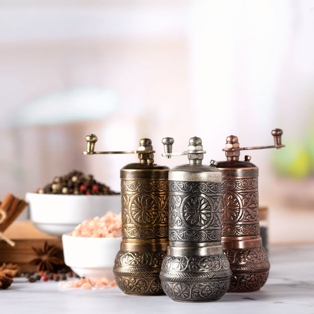 Picture of Black Pepper and Spice Grinder