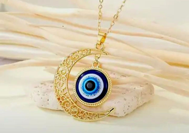 Turkish evil eye necklace resmi