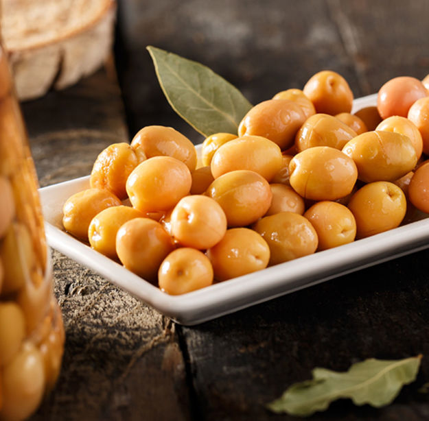 Ikram scratched green olives per lb resmi