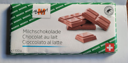 Swiss milk chocolate with Hazelnut bar 100g resmi